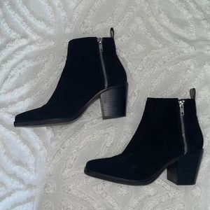 Dolce Vita Black Suede Booties🖤🖤